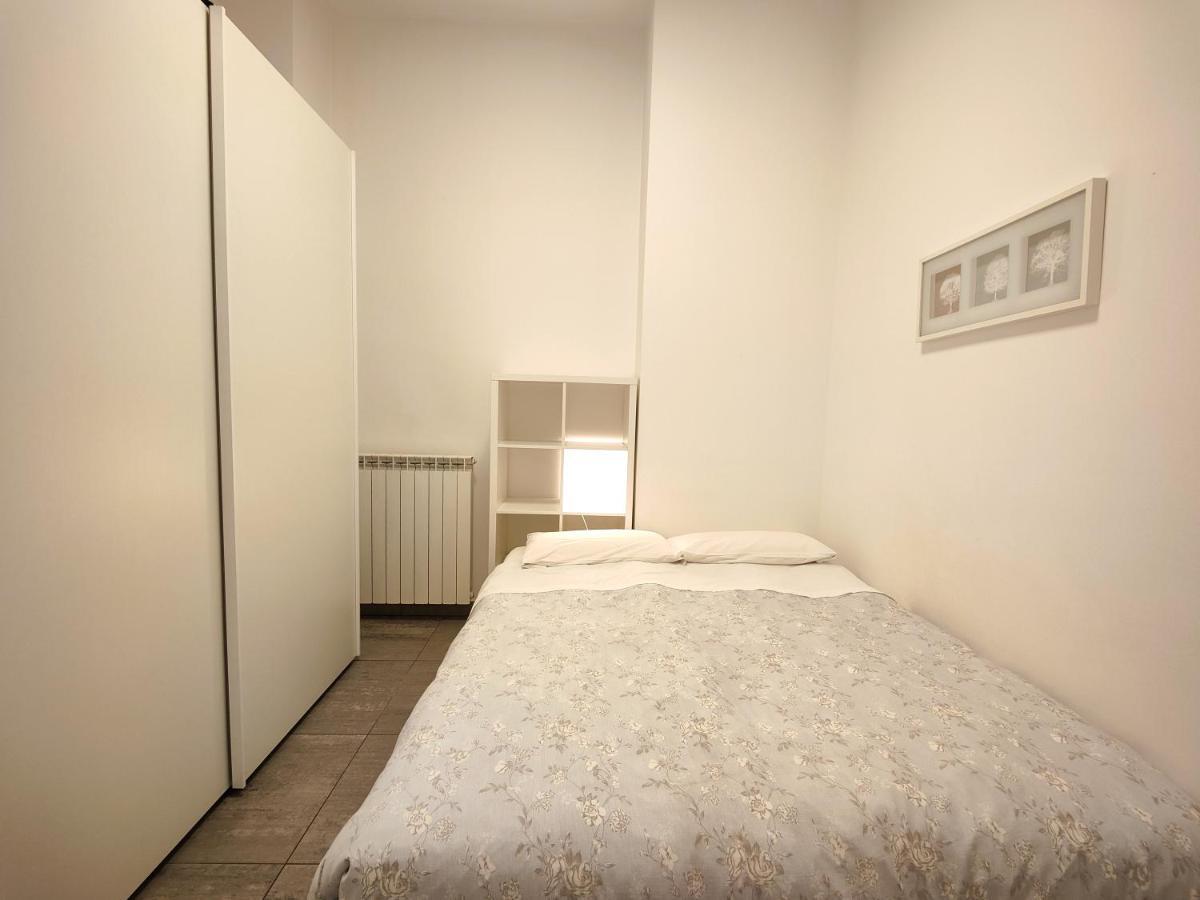 Hostdomus - Terry Suite Turin Bagian luar foto